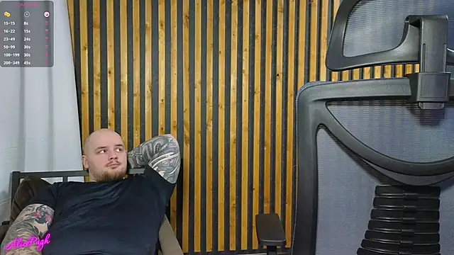 Snapshot of alicepugh chatting on 03-20-25, 07:57 alicepugh online show from 03-20-25, 07:57