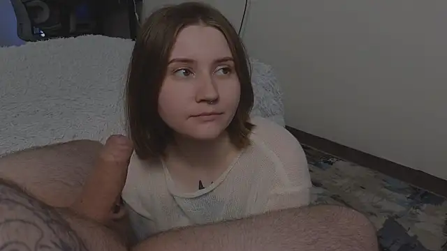 Snapshot of alicepugh chatting on 06-25-26, 06:57 alicepugh online show from 06-25-26, 06:57