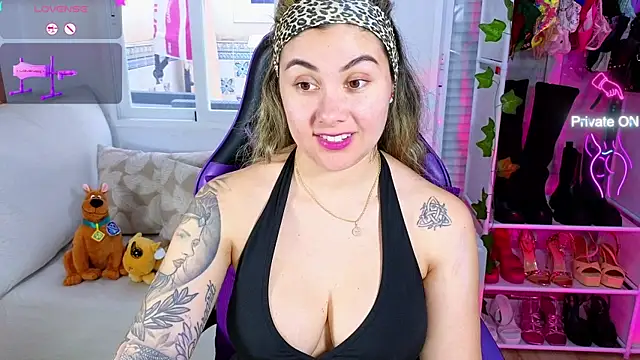 Snapshot of Tawny_cox chatting on 02-11-25, 10:47 Tawny cox online show from 02-11-25, 10:47