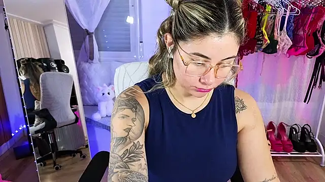 Tawny cox online show from 01-09-26, 10:33