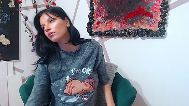 Snapshot of ZaSha__ chatting on 10-21-25, 07:19 ZaSha   online show from 10-21-25, 07:19