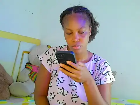 DayanaWood online show from 10-17-25, 02:19