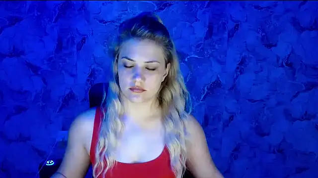Snapshot of nika_gold1 chatting on 06-11-26, 04:26 nika gold1 online show from 06-11-26, 04:26