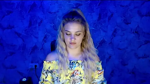 Snapshot of nika_gold1 chatting on 06-15-26, 02:50 nika gold1 online show from 06-15-26, 02:50