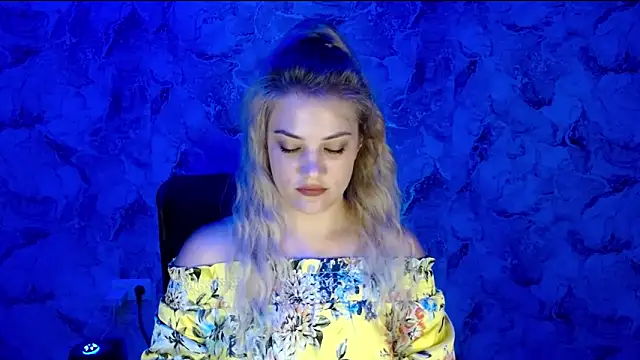 Snapshot of nika_gold1 chatting on 06-13-26, 03:54 nika gold1 online show from 06-13-26, 03:54