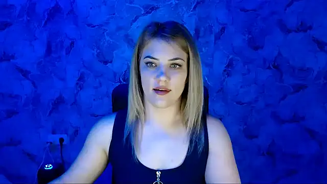 Snapshot of nika_gold1 chatting on 05-11-26, 03:07 nika gold1 online show from 05-11-26, 03:07