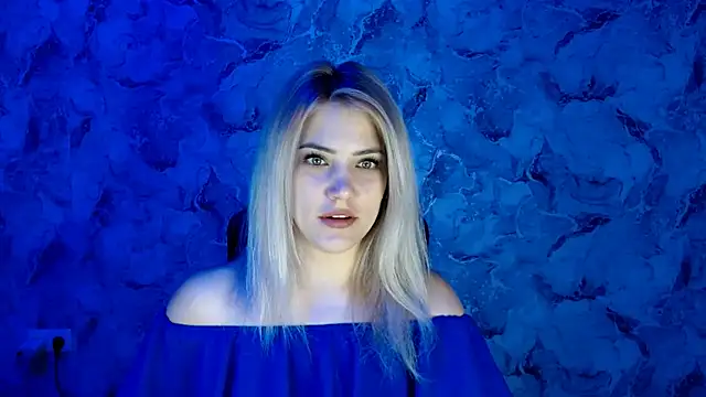 Snapshot of nika_gold1 chatting on 03-15-25, 03:06 nika gold1 online show from 03-15-25, 03:06