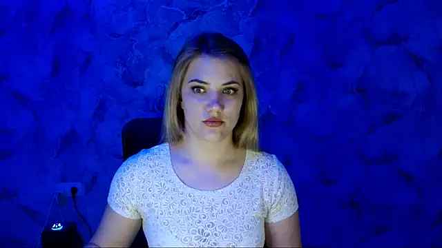 Snapshot of nika_gold1 chatting on 05-14-26, 04:59 nika gold1 online show from 05-14-26, 04:59
