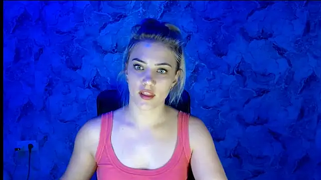 Snapshot of nika_gold1 chatting on 09-26-25, 06:59 nika gold1 online show from 09-26-25, 06:59