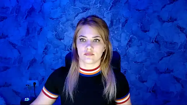 Snapshot of nika_gold1 chatting on 05-12-26, 06:47 nika gold1 online show from 05-12-26, 06:47