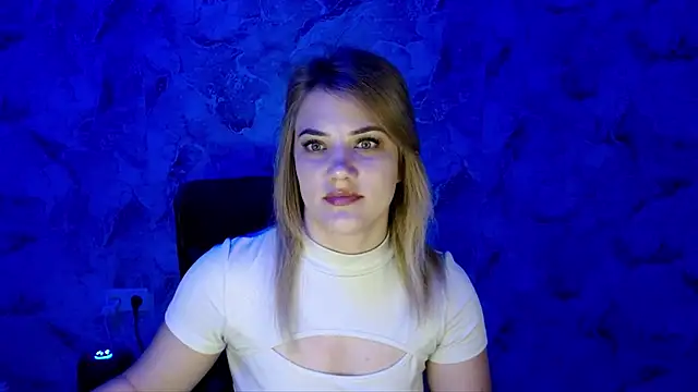 Snapshot of nika_gold1 chatting on 05-25-26, 03:00 nika gold1 online show from 05-25-26, 03:00
