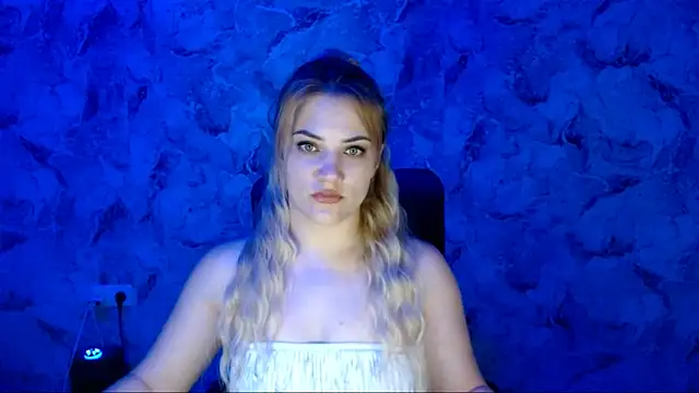 Snapshot of nika_gold1 chatting on 05-13-26, 06:37 nika gold1 online show from 05-13-26, 06:37