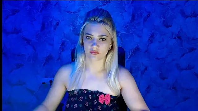 Snapshot of nika_gold1 chatting on 09-10-25, 10:36 nika gold1 online show from 09-10-25, 10:36