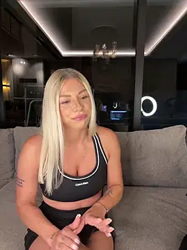 SexOnMyLvL online show from 05-18-26, 08:24