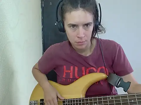 Snapshot of linda92astro chatting on 10-04-25, 12:39 linda92astro online show from 10-04-25, 12:39