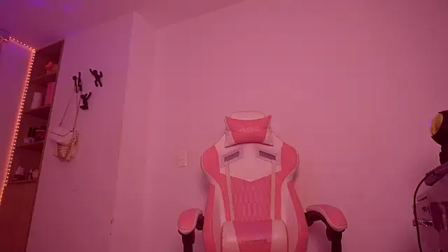 andreafernandz online show from 03-01-26, 01:49