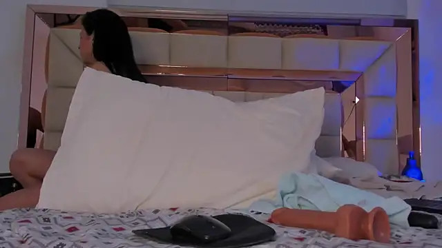 Snapshot of violetta-brown1 chatting on 01-30-25, 04:16 violetta-brown1 online show from 01-30-25, 04:16