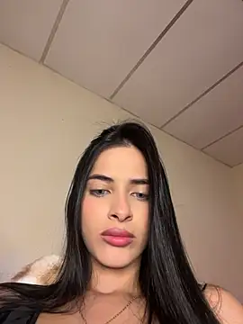 Snapshot of violetta-brown1 chatting on 07-18-26, 01:25 violetta-brown1 online show from 07-18-26, 01:25