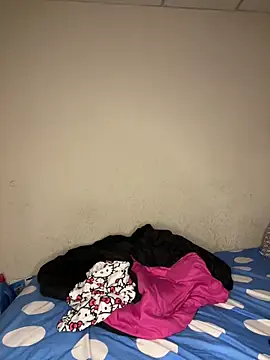 Snapshot of violetta-brown1 chatting on 09-22-25, 01:33 violetta-brown1 online show from 09-22-25, 01:33