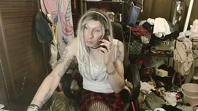 Ombeline1 online show from 01-16-26, 07:29