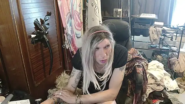 Ombeline1 online show from 05-28-26, 03:40