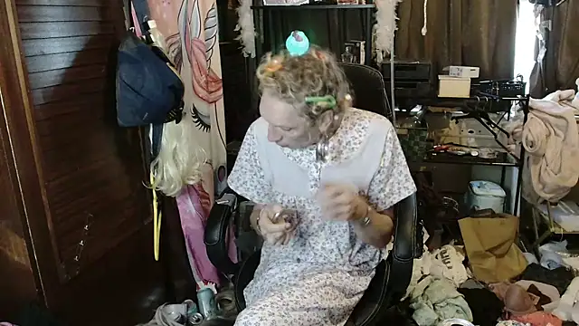 Ombeline1 online show from 11-29-25, 08:03