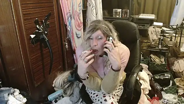 Ombeline1 online show from 05-25-26, 08:07