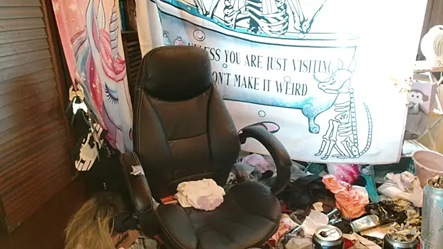 Ombeline1 online show from 03-19-26, 07:30