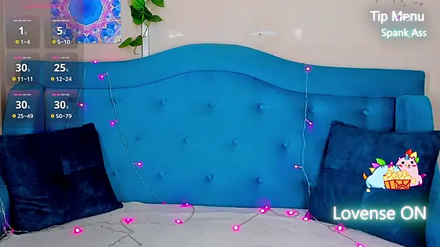 Snapshot of MilliStrii chatting on 10-18-25, 01:18 MilliStrii online show from 10-18-25, 01:18