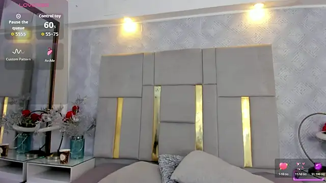 Camilaa Sanchez  online show from 10-20-25, 11:33