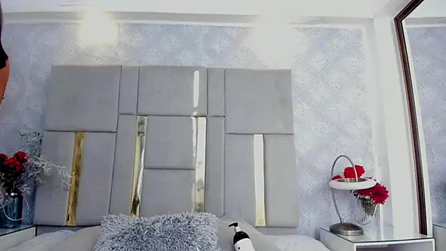 Camilaa Sanchez  online show from 09-24-25, 12:22