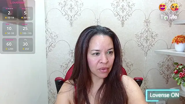 Snapshot of Lizeth_Bels chatting on 12-15-25, 10:10 Lizeth Bels online show from 12-15-25, 10:10