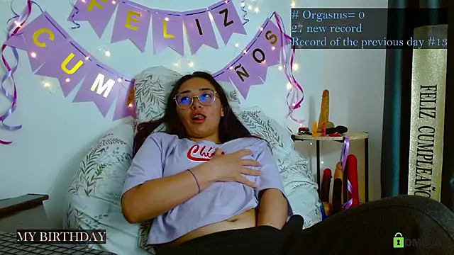 Hot Candy  online show from 11-29-25, 11:16