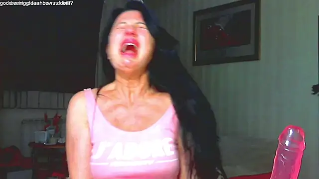 Snapshot of hornymommy69_ chatting on 02-07-25, 06:24 hornymommy69 online show from 02-07-25, 06:24