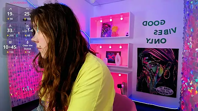 SophiePure online show from 02-18-26, 01:40