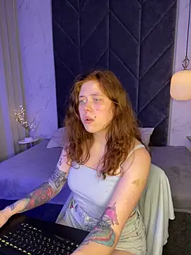 SophiePure online show from 10-24-25, 08:52