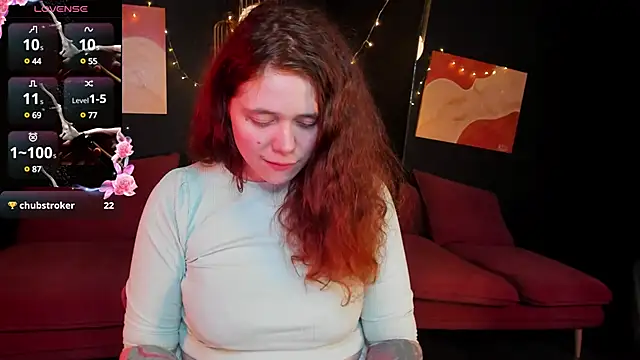Snapshot of SophiePure chatting on 02-25-25, 11:37 SophiePure online show from 02-25-25, 11:37