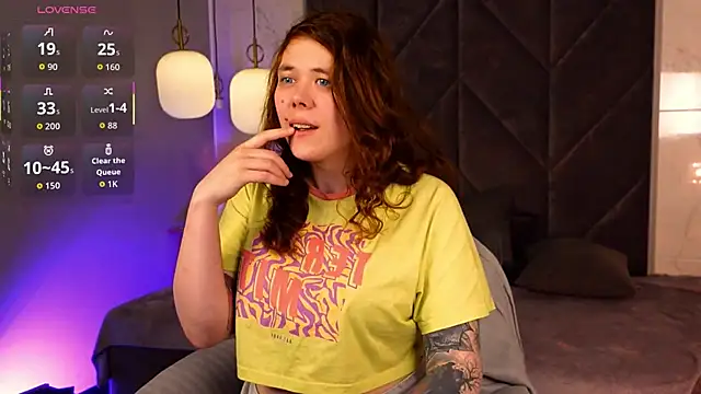 SophiePure online show from 01-17-26, 08:23