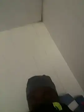 Snapshot of elninoblacko chatting on 10-19-25, 01:58 elninoblacko online show from 10-19-25, 01:58