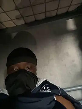 Snapshot of elninoblacko chatting on 12-12-24, 01:39 elninoblacko online show from 12-12-24, 01:39