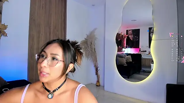 AmelyaMann online show from 05-31-26, 06:09