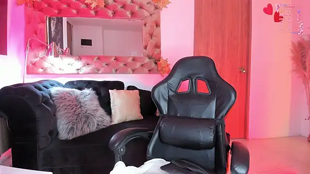 Snapshot of AmelyaMann chatting on 03-27-26, 02:18 AmelyaMann online show from 03-27-26, 02:18