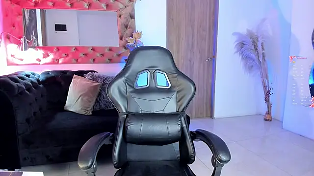 AmelyaMann online show from 06-21-26, 12:44