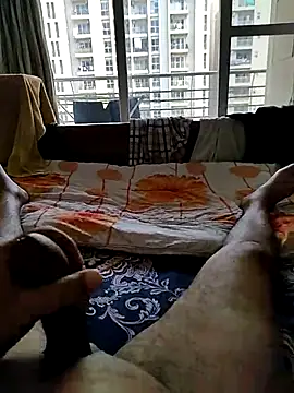 Snapshot of Nuttysub chatting on 02-22-25, 06:39 Nuttysub online show from 02-22-25, 06:39