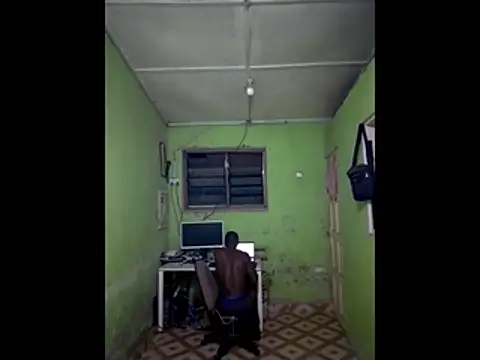 Snapshot of bernice_Ansah chatting on 02-01-26, 05:17 bernice Ansah online show from 02-01-26, 05:17