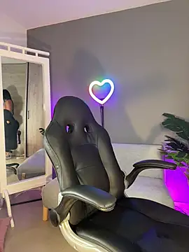 alina cruz online show from 02-15-26, 03:18