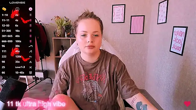 Snapshot of flower_sarah_ chatting on 03-18-25, 11:55 flower sarah online show from 03-18-25, 11:55