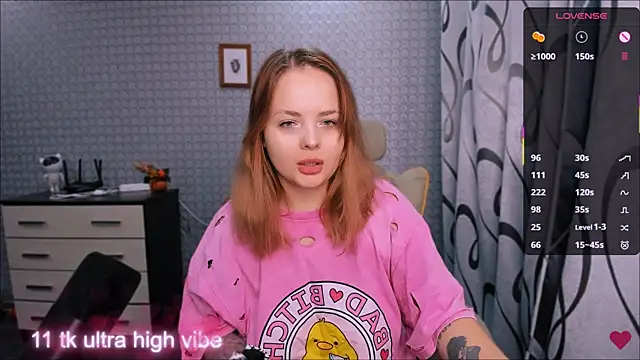 Snapshot of flower_sarah_ chatting on 10-14-25, 12:06 flower sarah online show from 10-14-25, 12:06