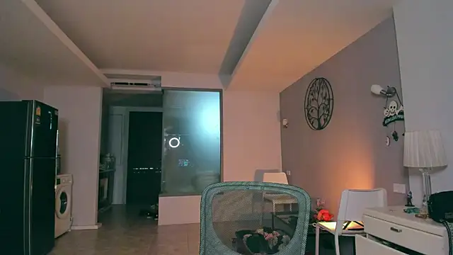 Samuel Andrew online show from 10-31-25, 06:10