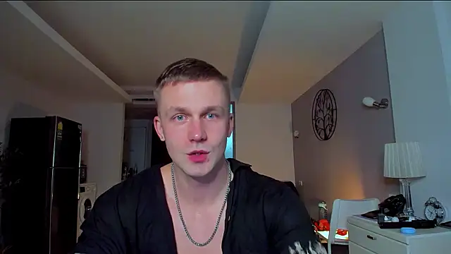 Snapshot of Samuel_Andrew chatting on 06-21-26, 02:17 Samuel Andrew online show from 06-21-26, 02:17